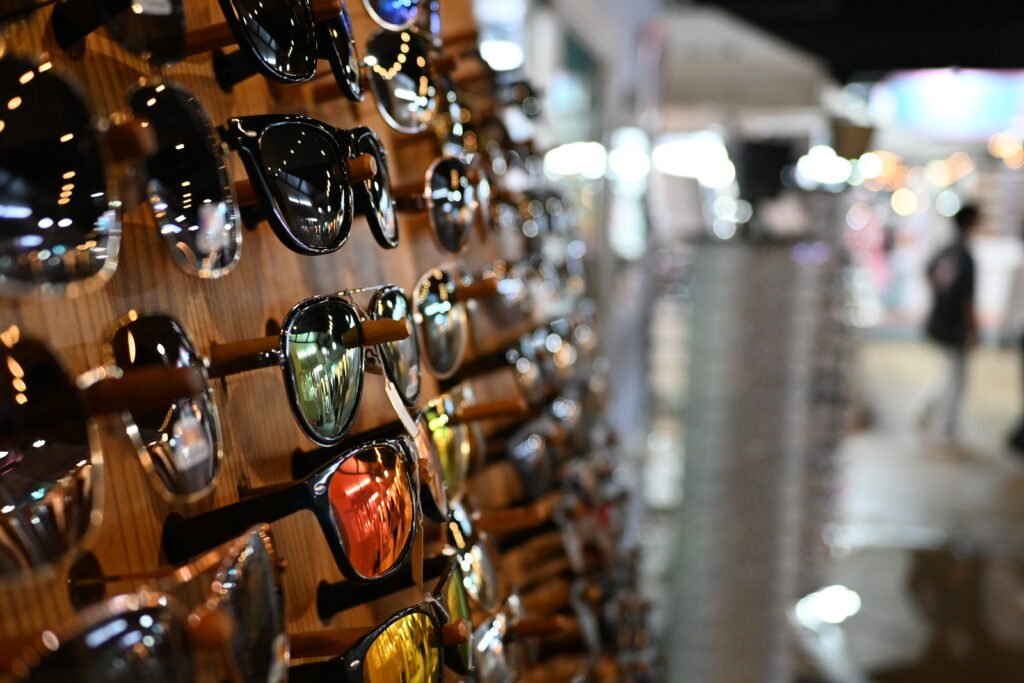 Choosing Sunglasses Shapes for Your Face — The Actual Logic